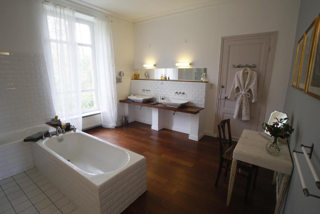 Chateau De Penfrat Gouesnach Room photo